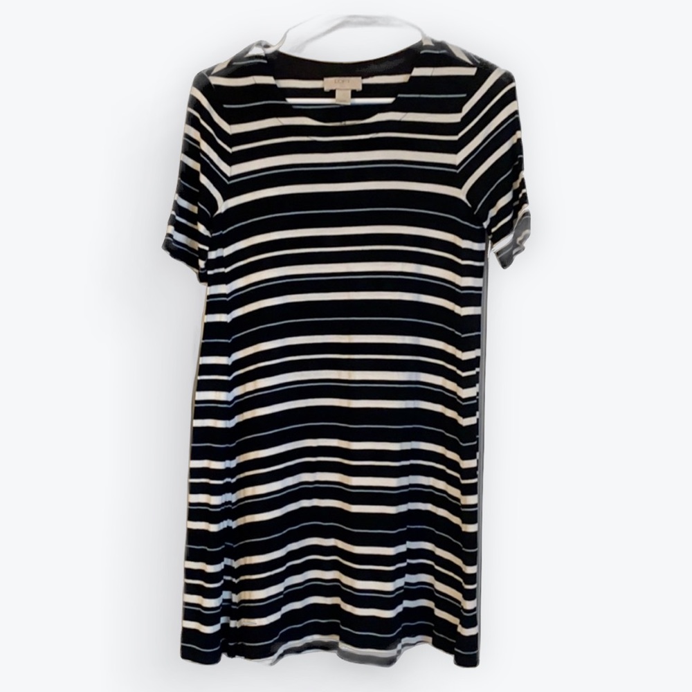 Ann Taylor Loft Black Striped Short Sleeve Knit Swing Dress. Size XXSP. Like New